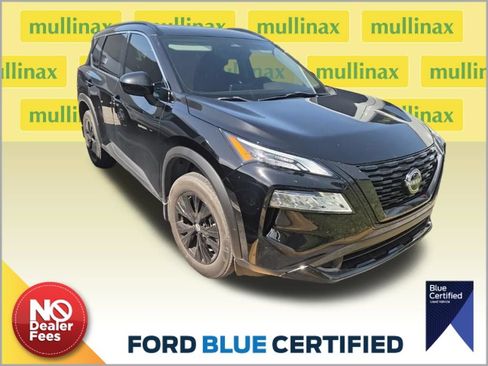 Used 2023 Nissan Rogue SV w/ SV Premium B Package FWD image 1