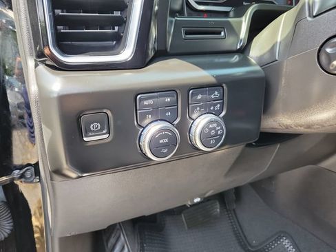 Used 2022 GMC Sierra 1500 Denali AWD/4WD image 17