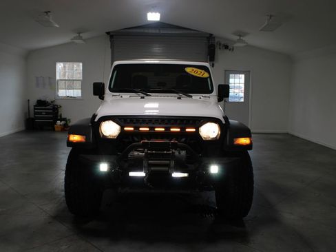 Used 2021 Jeep Gladiator Sport image 44