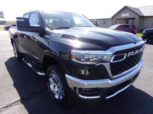 Used 2025 RAM 1500 Big Horn AWD/4WD image 7