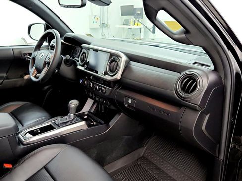 Used 2023 Toyota Tacoma Limited image 26