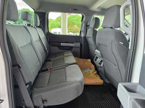 New 2025 Ford F450 XLT image 9