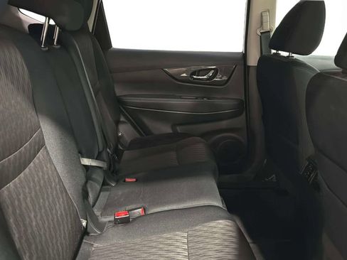 Used 2018 Nissan Rogue S AWD/4WD image 14