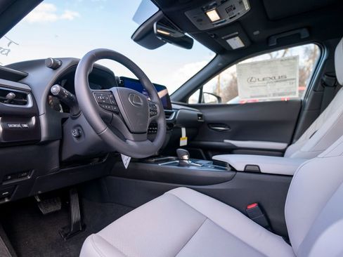 New 2026 Lexus UX 300h AWD image 4