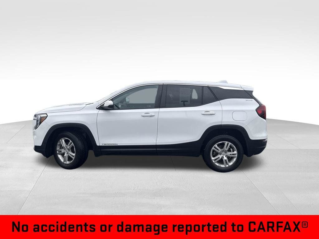Used 2023 GMC Terrain SLE AWD/4WD image 2