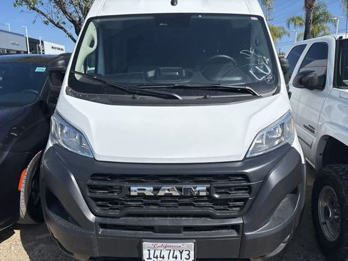 Used 2025 RAM ProMaster 2500 w/ Convenience Group FWD image 2