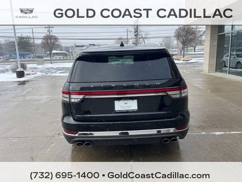 Used 2023 Lincoln Aviator AWD w/ Premium Package image 3