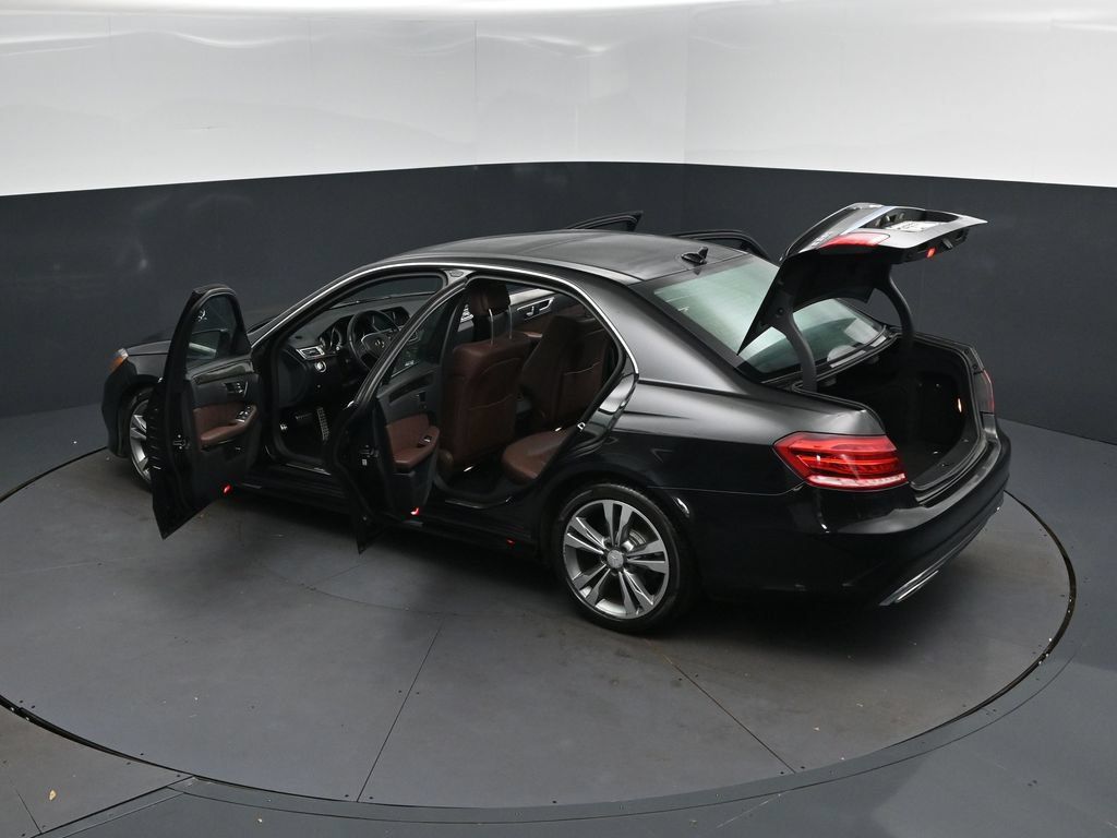 Used 2016 Mercedes-Benz E 350 4MATIC Sedan image 47