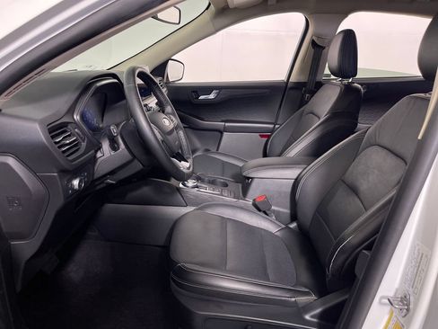 Used 2020 Ford Escape Titanium FWD image 12