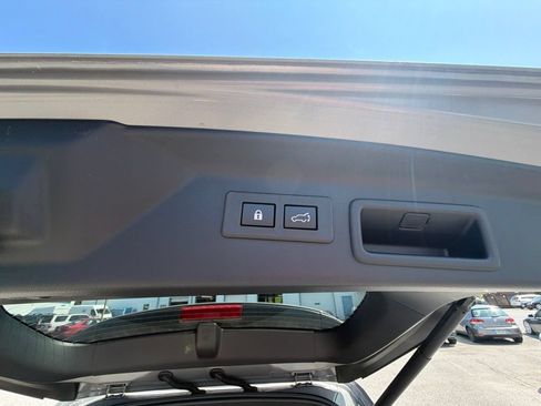 Used 2026 Subaru Forester Touring AWD/4WD image 11