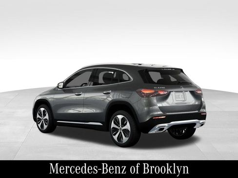 Certified 2026 Mercedes-Benz GLA 250 4MATIC image 32