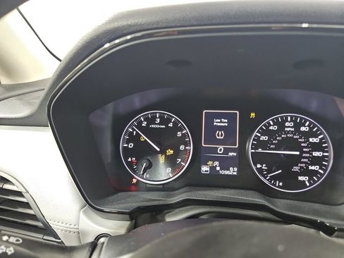 Certified 2025 Subaru Outback Premium AWD/4WD image 17