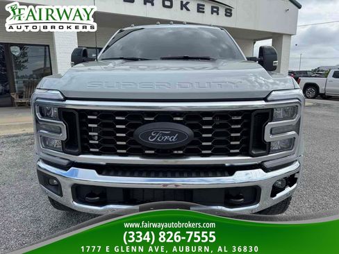 Used 2026 Ford F450 Lariat w/ Lariat Ultimate Package AWD/4WD image 3