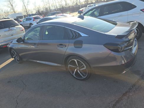 Used 2019 Honda Accord Sport image 8