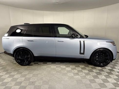 New 2026 Land Rover Range Rover Long Wheelbase SE AWD/4WD image 9