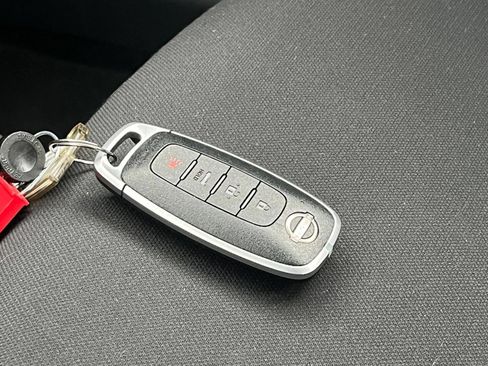 Used 2025 Nissan Sentra SV FWD image 17
