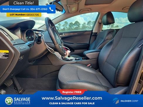 Used 2013 Hyundai Sonata SE w/ Navigation & Sunroof Pkg FWD image 9