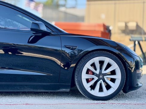Used 2022 Tesla Model 3 Long Range AWD/4WD image 10