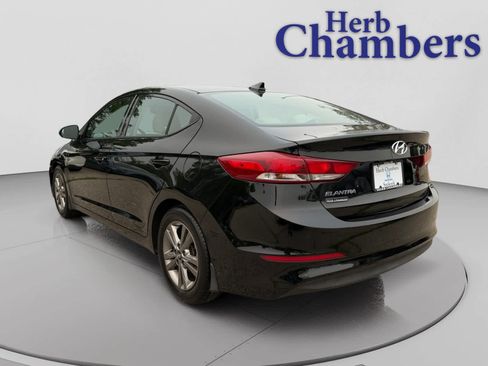 Used 2018 Hyundai Elantra Value Edition w/ Winter Weather Package FWD image 3