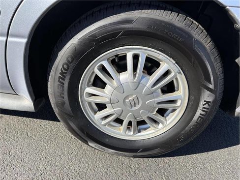 Used 2005 Buick Le Sabre Limited image 16