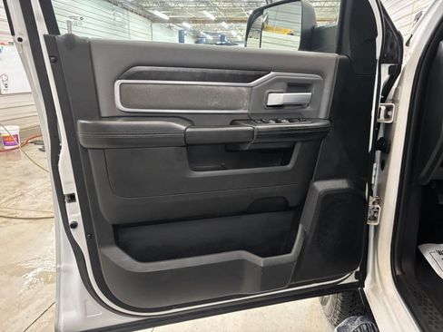 Used 2022 RAM 2500 Big Horn AWD/4WD image 7