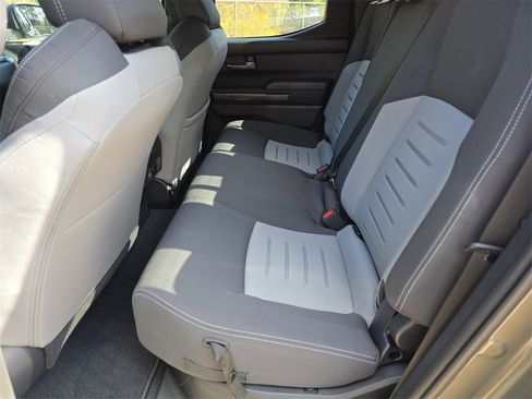 Certified 2025 Toyota Tacoma TRD Off-Road image 21