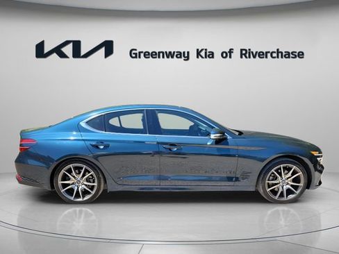 Used 2022 Genesis G70 2.0T w/ Prestige Package RWD image 7