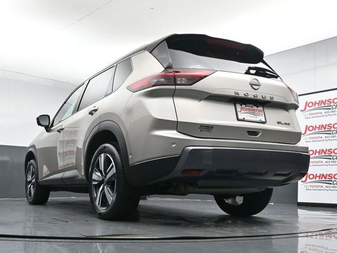 Used 2024 Nissan Rogue SL AWD/4WD image 41