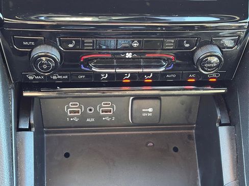 Used 2024 Jeep Grand Cherokee Altitude image 24