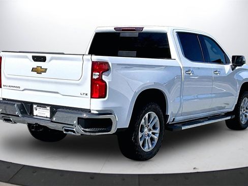 Used 2025 Chevrolet Silverado 1500 LTZ w/ Z71 Off-Road Package image 9