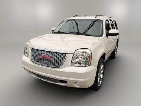 Used 2013 GMC Yukon Denali AWD/4WD image 6