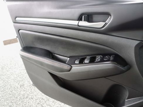 Used 2024 Nissan Altima 2.5 SR image 21