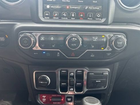 Used 2023 Jeep Wrangler Unlimited Rubicon 4xe w/ Cold Weather Group AWD/4WD image 17