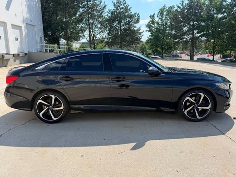 Used 2020 Honda Accord Sport image 3