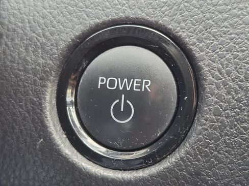 Used 2025 Toyota Camry SE FWD image 21