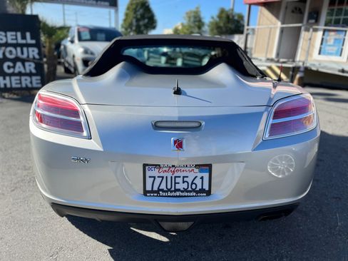 Used 2008 Saturn Sky w/ Premium Trim Package RWD image 8