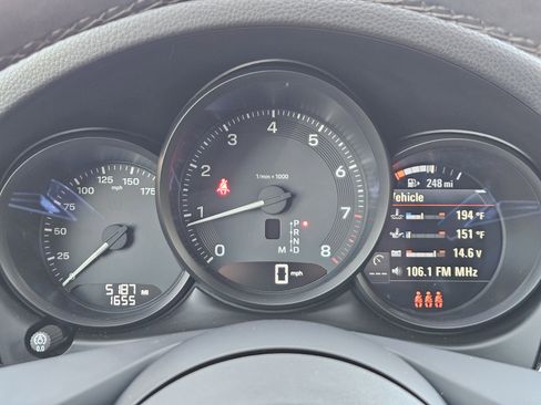 Certified 2025 Porsche Macan image 17