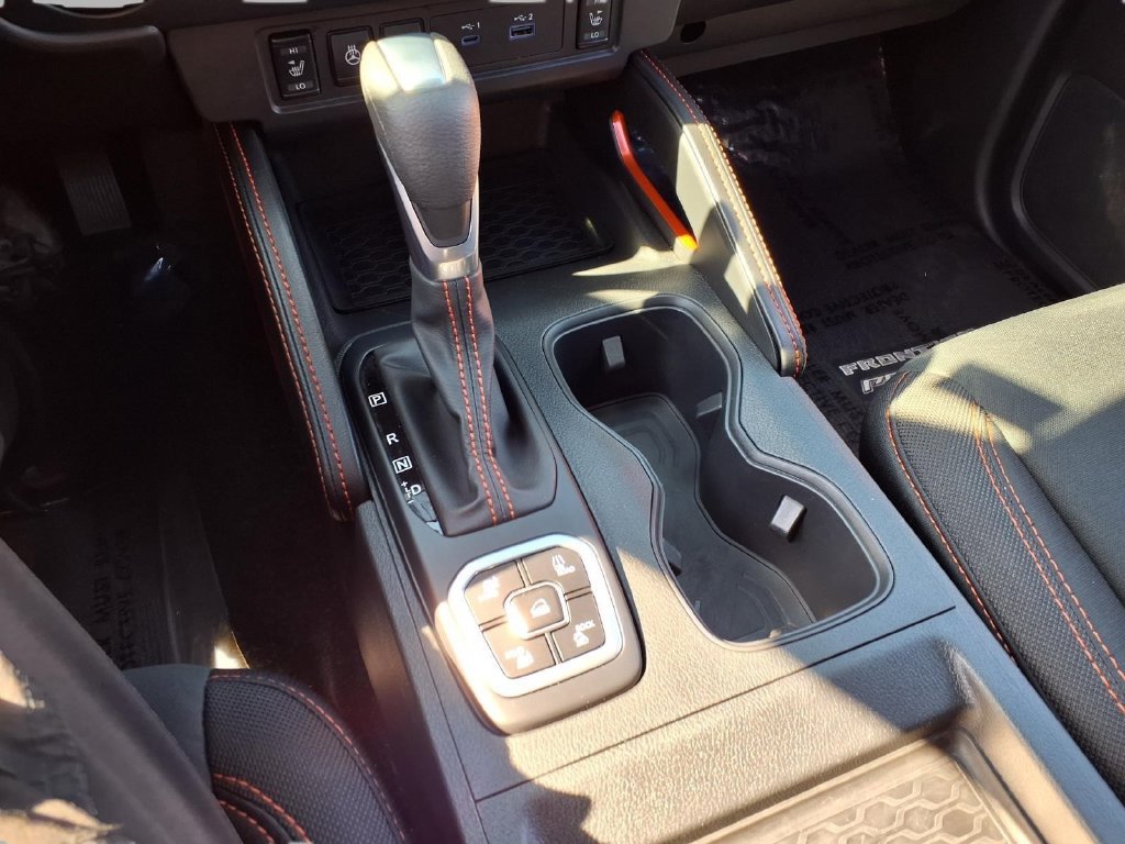 Used 2026 Nissan Frontier PRO-4X AWD/4WD image 12