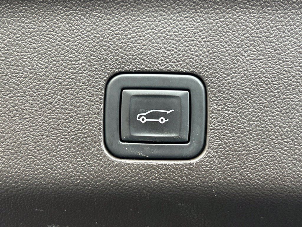 Used 2024 Chevrolet Tahoe LT RWD image 45