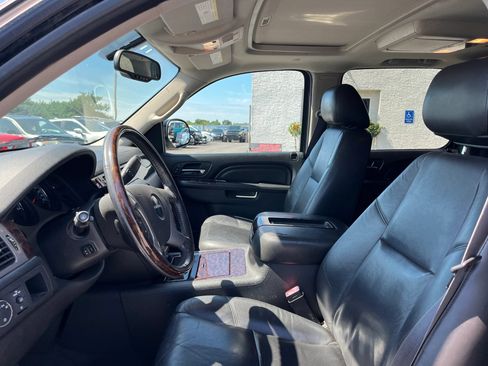 Used 2012 GMC Yukon XL Denali AWD/4WD image 9