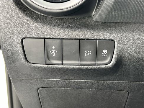 Used 2023 Hyundai Kona SEL image 10