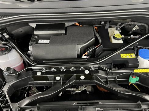 Used 2023 Audi Q4 e-tron Premium Plus image 36