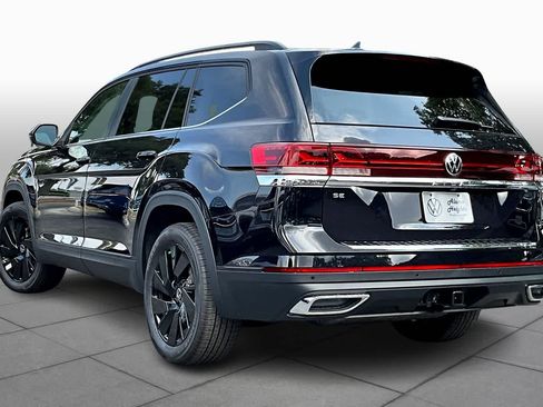 New 2026 Volkswagen Atlas SE FWD image 12