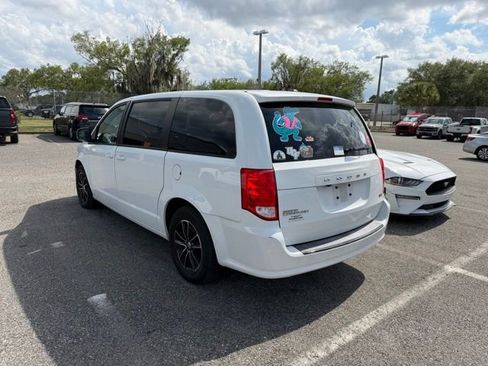 Used 2018 Dodge Grand Caravan SE FWD image 9