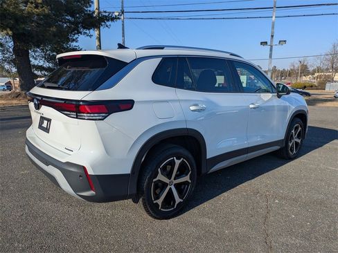 New 2025 Volkswagen Tiguan SE image 4