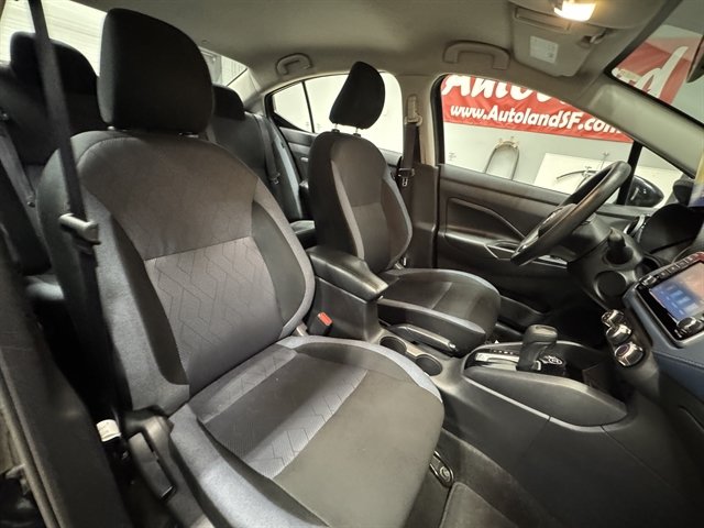 Used 2025 Nissan Versa SV FWD image 12