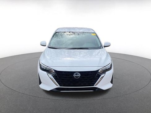 Used 2025 Nissan Sentra SV image 4