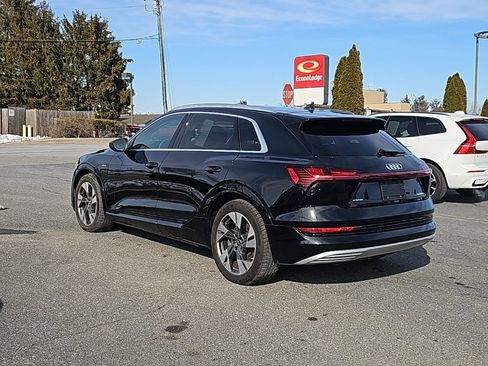 Used 2022 Audi e-tron Premium image 14