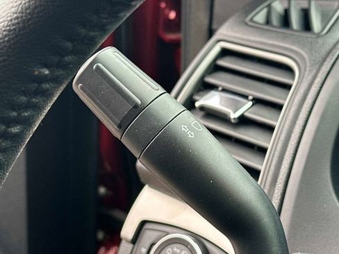 Used 2018 Ford Explorer XLT FWD image 9