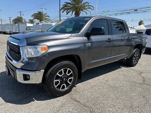 Used 2017 Toyota Tundra SR5 image 12
